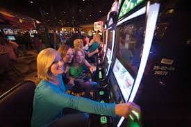 tiket100 featured game showcase